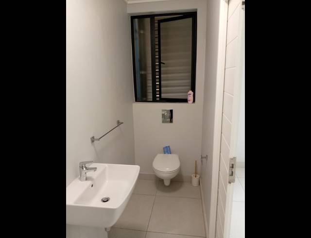2 BEDROOM APARTMENT FOR SALE IN UMHLANGA RIDGE